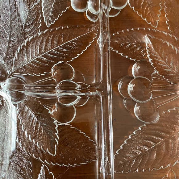 Mikasa Bountiful Cherries Divided Serving Dish - Picture 2 of 7